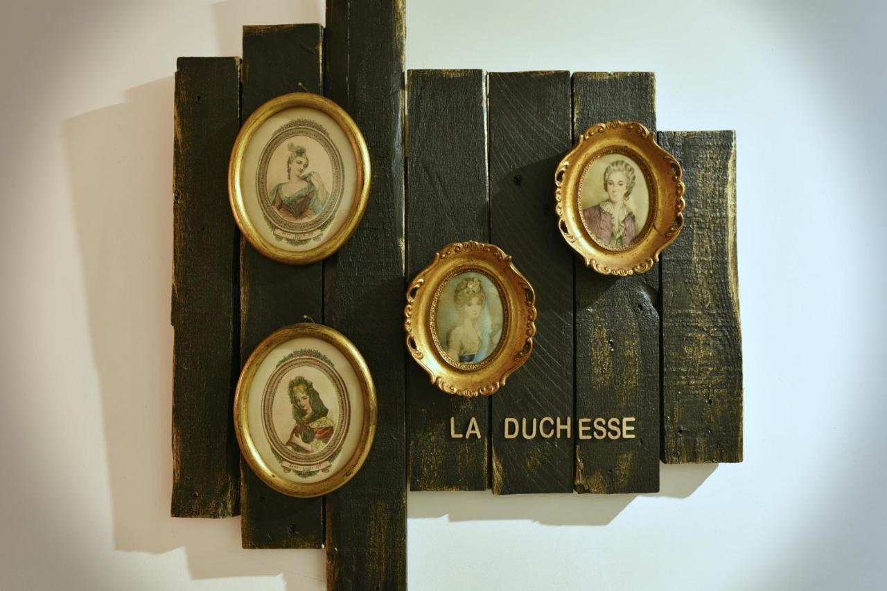 La Duchesse - Loveroom Moonlove Place Stanislas Apartment